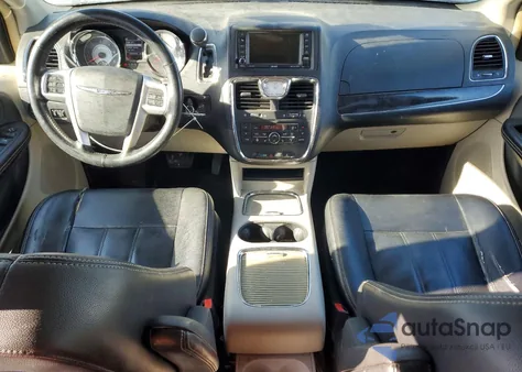 2015 Chrysler Town & Country Touring L z USA, uszkodzony, nr VIN 2C4RC1CG1FR708060